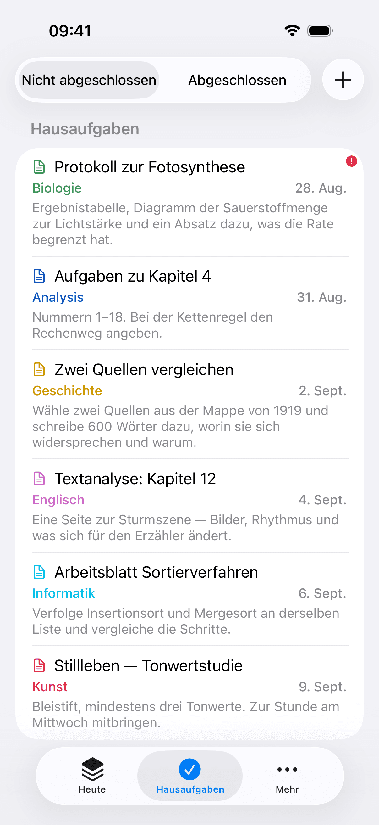 Die Hausaufgabenliste auf dem iPhone, jede Aufgabe mit Fach und Abgabetermin